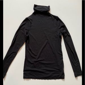 Vince Lightweight Black Turtleneck!
